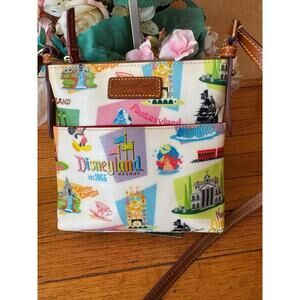 DOONEY & BOURKE LETTER CARRIER DISNEY RETRO COLLECTION CROSSBODY (pu500